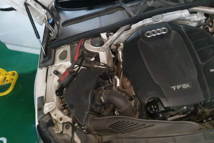Used Audi A4L 2019 40 TFSI Ambition China VI Engine Bay Right