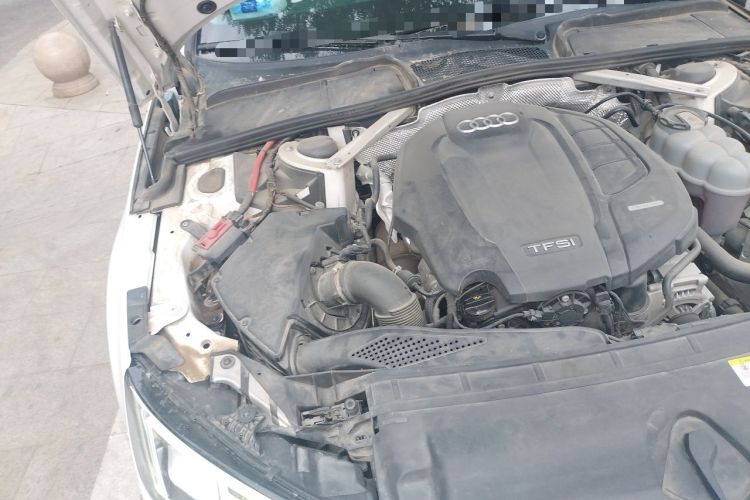 Used Audi A4L 2019 40 TFSI Fashion Version China V Engine Bay Right