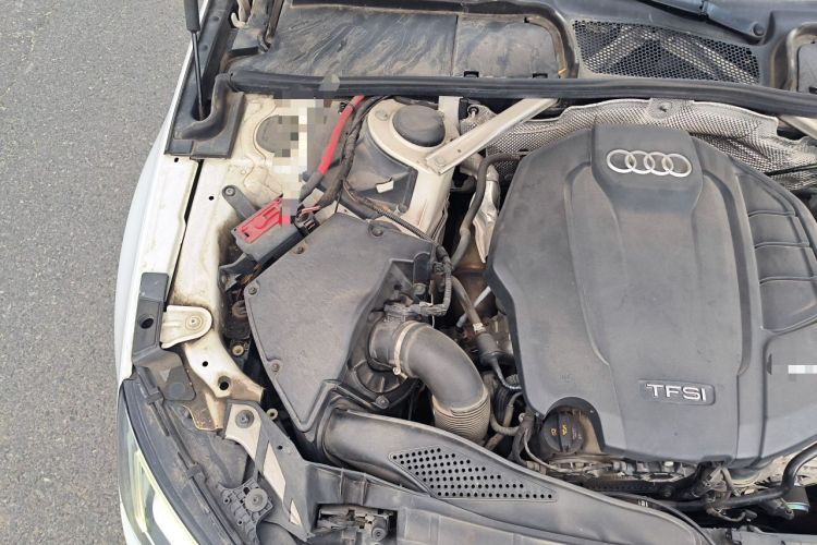 Used Audi A4L 2019 40 TFSI Ambition Version China V Engine Bay Right