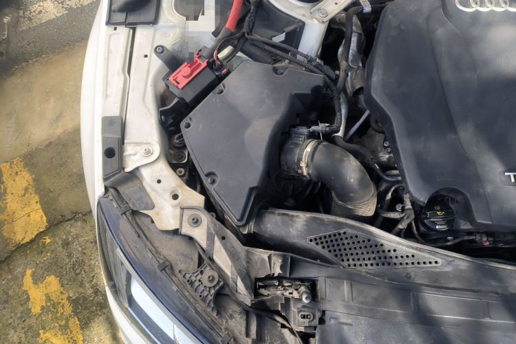 Used Audi A4L 2019 40 TFSI Ambition China VI Engine Bay Right