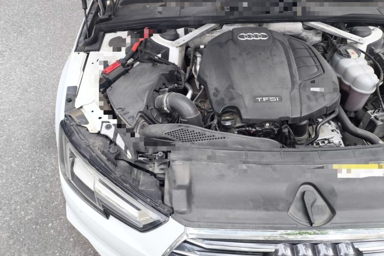 Used Audi A4L 2019 40 TFSI Ambition China VI Engine Bay Right