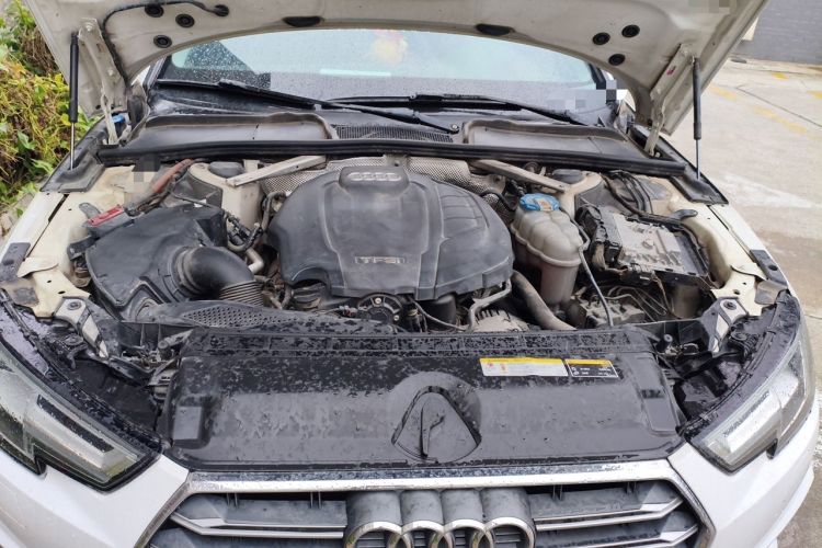 Used Audi A4L 2019 45 TFSI quattro Individual Sport Edition China VI Engine Bay