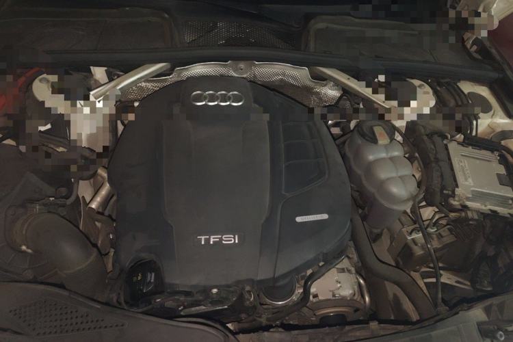Used Audi A4L 2019 40 TFSI Ambition China VI Engine Bay