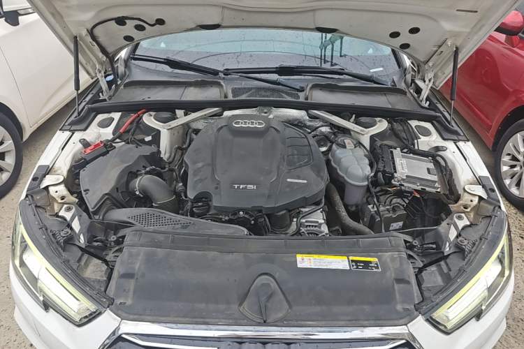 Used Audi A4L 2019 40 TFSI Ambition Version China V Engine Bay