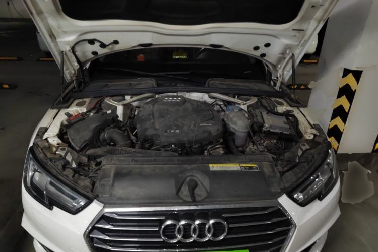Used Audi A4L 2019 40 TFSI Ambition Version China V Engine Bay