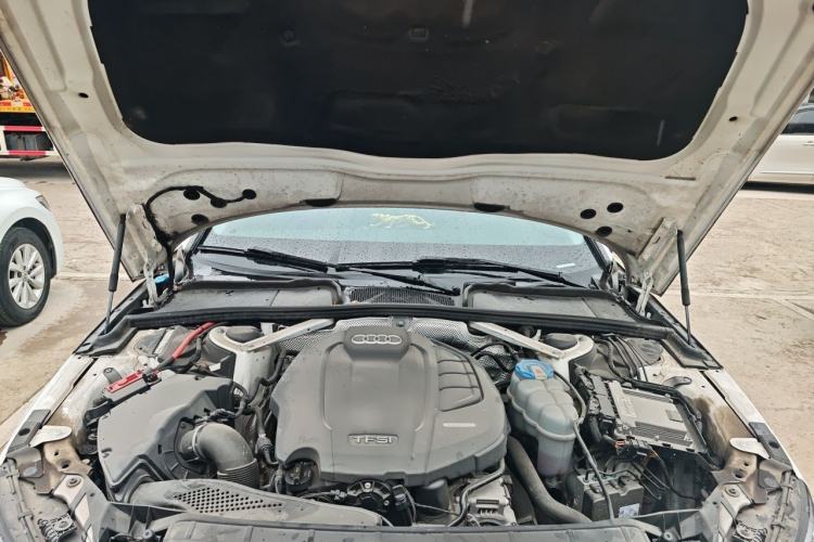Used Audi A4L 2019 40 TFSI Ambition Version China V Engine Bay