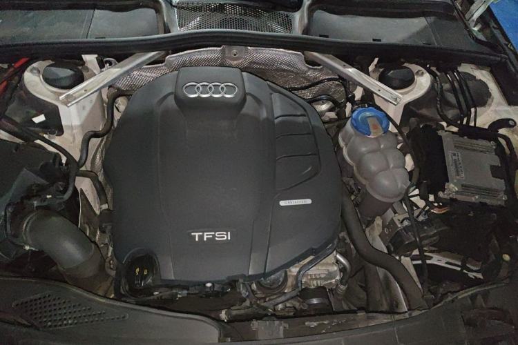 Used Audi A4L 2019 40 TFSI Fashion Version China V Engine Bay