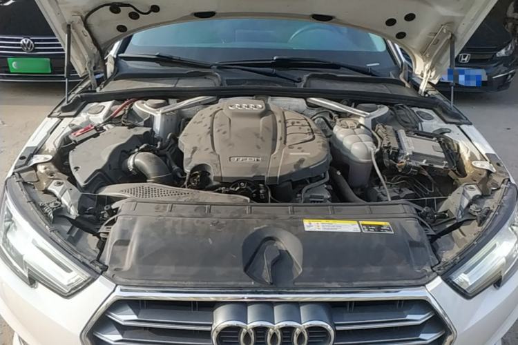 Used Audi A4L 2019 40 TFSI Fashion Version China V Engine Bay