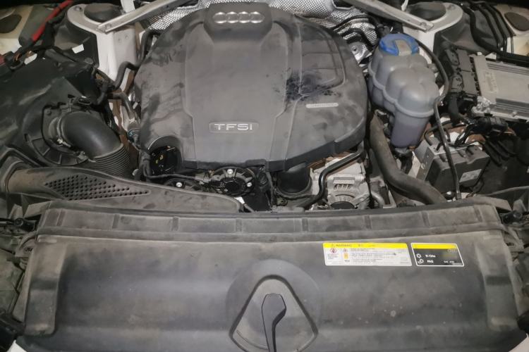 Used Audi A4L 2019 40 TFSI Ambition Version China V Engine Bay