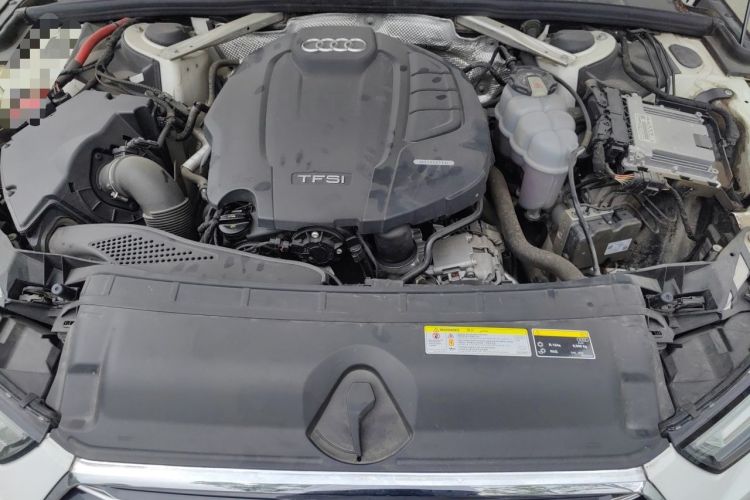 Used Audi A4L 2019 40 TFSI Ambition China VI Engine Bay
