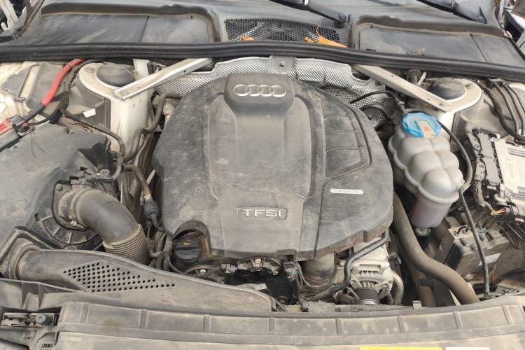 Used Audi A4L 2019 40 TFSI Ambition Version China V Engine Bay