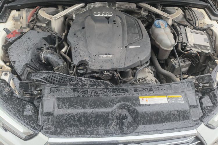 Used Audi A4L 2019 40 TFSI Ambition China VI Engine Bay