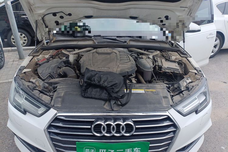 Used Audi A4L 2019 40 TFSI Ambition Version China V Engine Bay