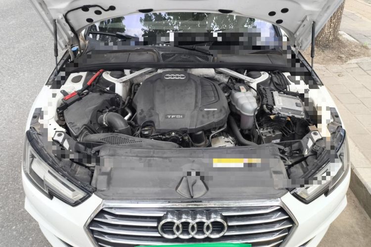 Used Audi A4L 2019 40 TFSI Ambition China VI Engine Bay