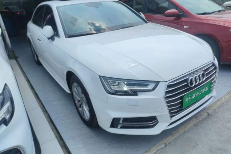 Used Audi A4L 2019 40 TFSI Ambition China VI Exterior 1