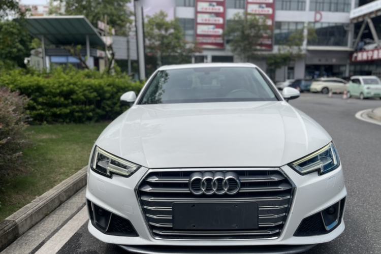 Used Audi A4L 2019 40 TFSI Fashion Edition China VI Emission Standard Exterior 1