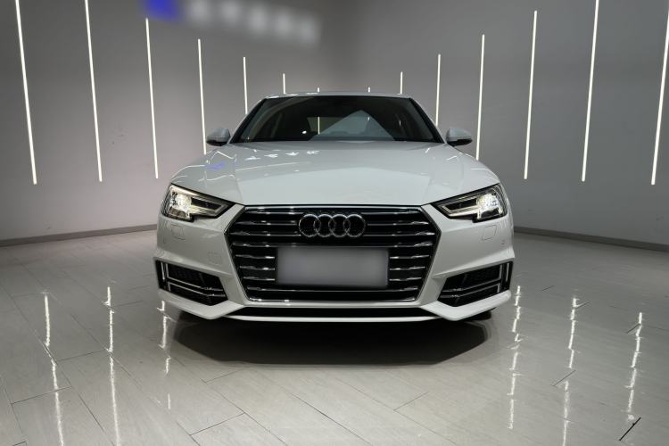 Used Audi A4L 2019 40 TFSI Ambition China VI Exterior 1