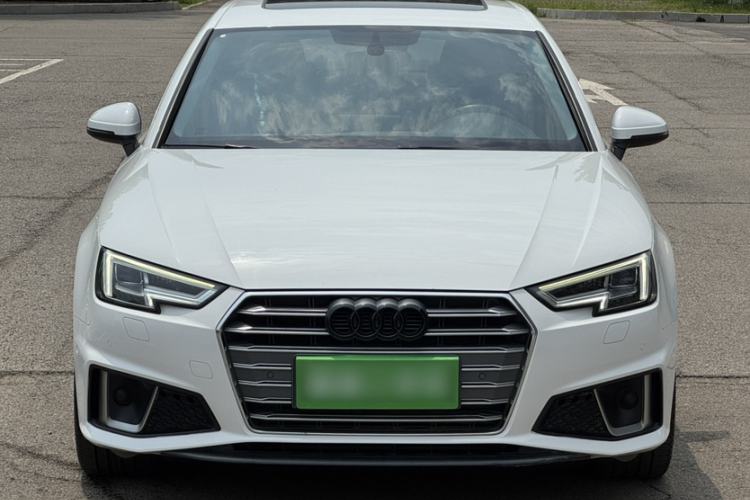 Used Audi A4L 2019 40 TFSI Fashion Edition China VI Emission Standard Exterior 1