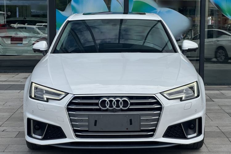 Used Audi A4L 2019 40 TFSI Fashion Edition China VI Emission Standard Exterior 1
