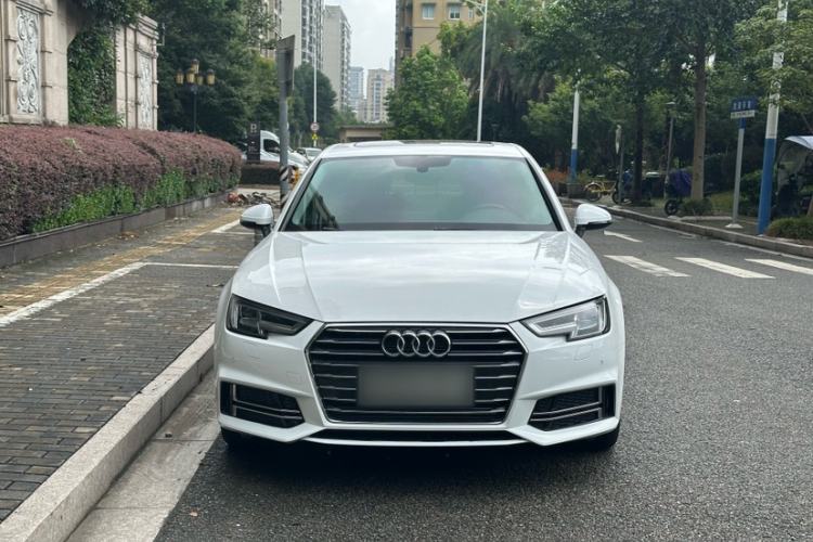 Used Audi A4L 2019 40 TFSI Ambition China VI Exterior 1