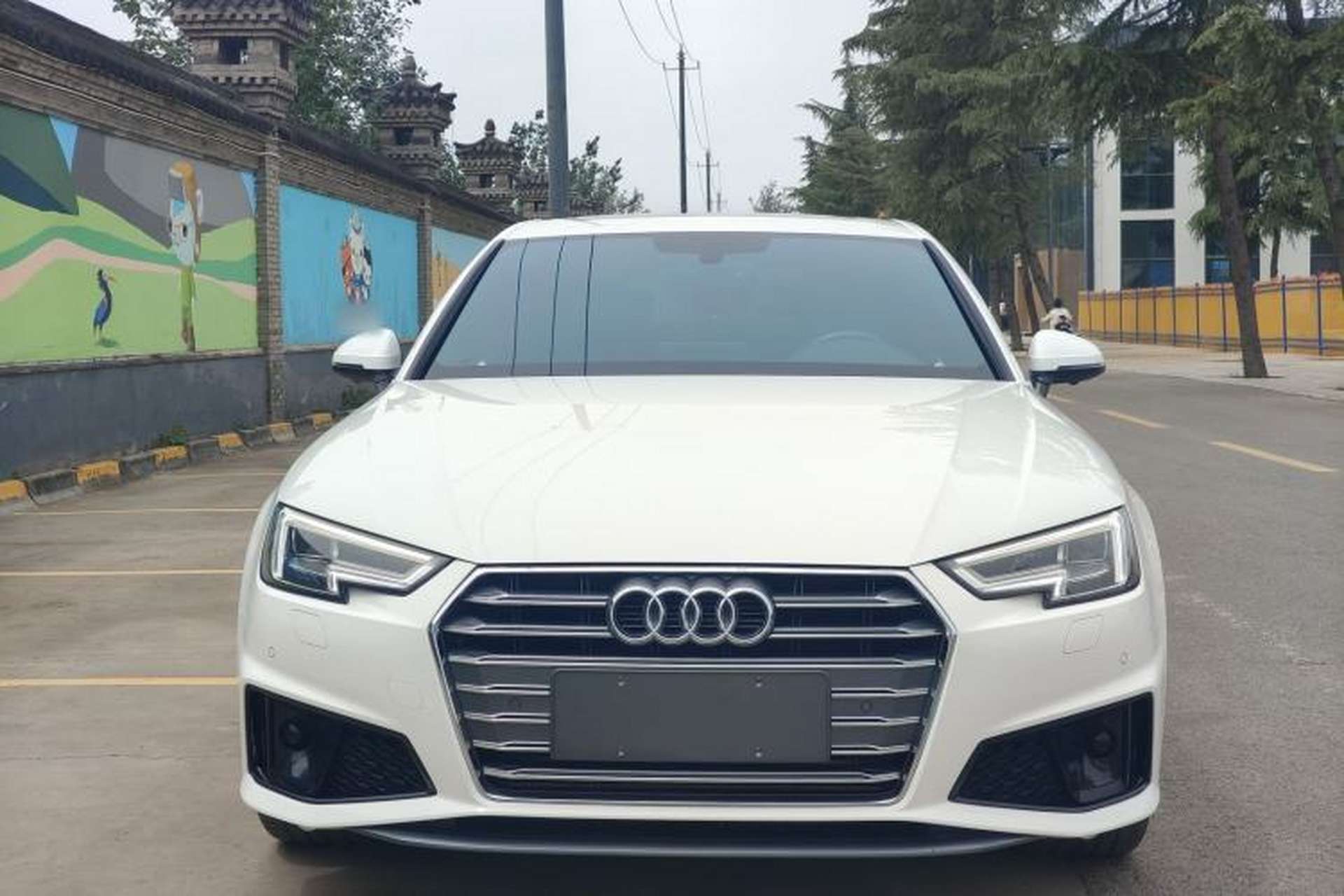 Used Audi A4L 2019 40 TFSI Fashion Edition China VI Emission Standard Exterior 1