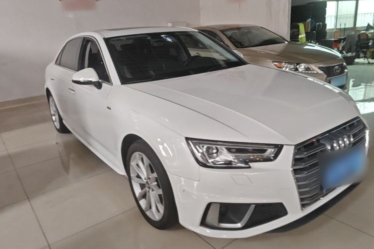 Used Audi A4L 2019 40 TFSI Fashion Edition China VI Emission Standard Exterior 1