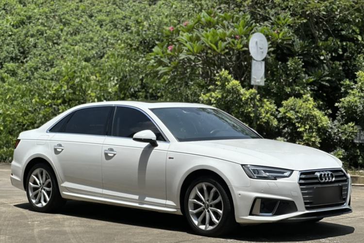 Used Audi A4L 2019 40 TFSI Fashion Edition China VI Emission Standard Exterior 1