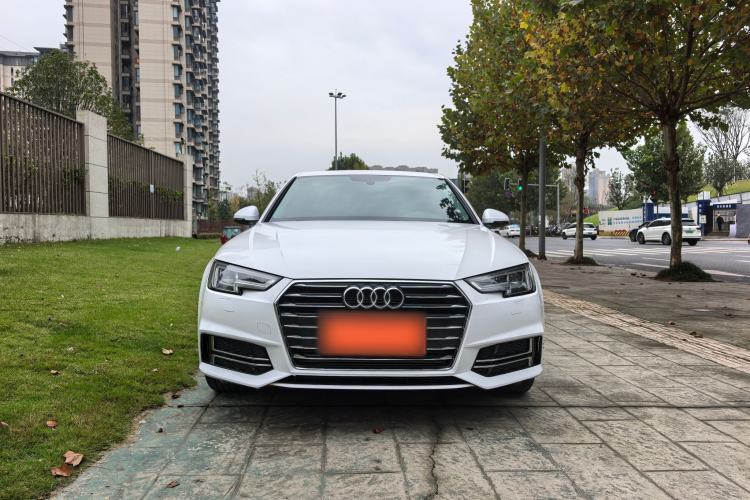 Used Audi A4L 2019 40 TFSI Ambition China VI Exterior 1