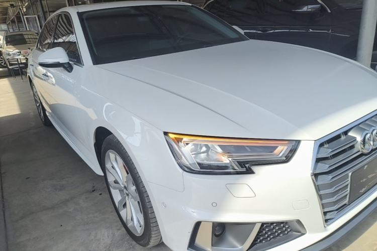 Used Audi A4L 2019 40 TFSI Fashion Edition China VI Emission Standard Exterior 1