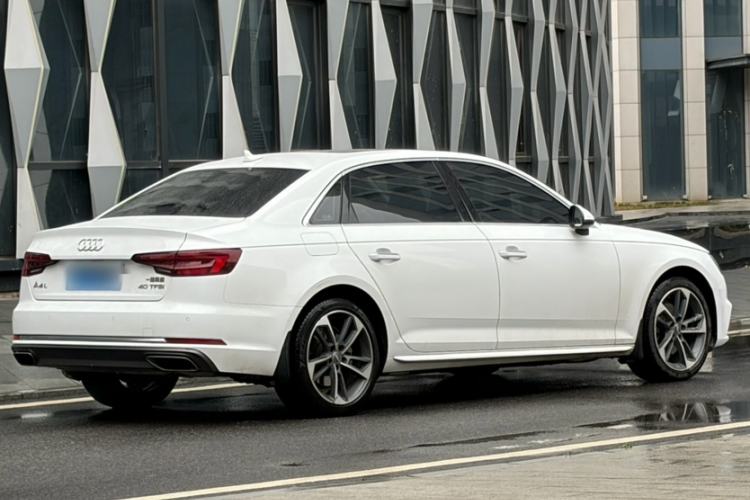 Used Audi A4L 2019 40 TFSI Ambition China VI Exterior 1