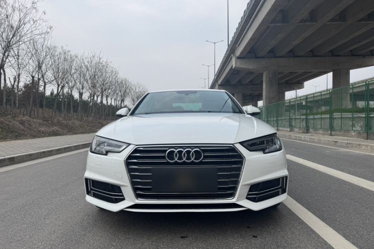 Used Audi A4L 2019 40 TFSI Ambition China VI Exterior 1
