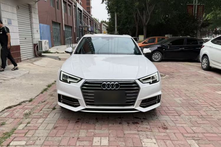 Used Audi A4L 2019 40 TFSI Ambition China VI Exterior 1