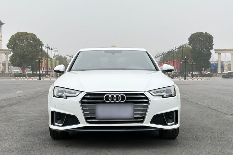 Used Audi A4L 2019 40 TFSI Fashion Edition China VI Emission Standard Exterior 2