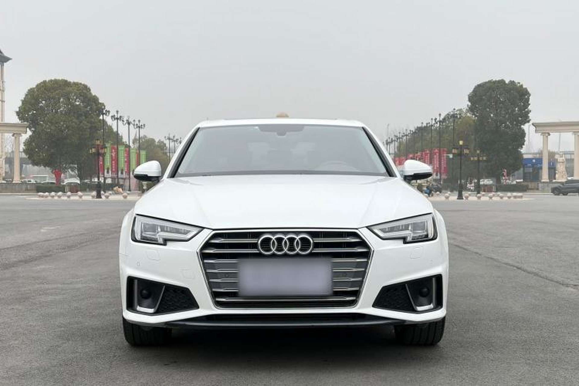 Used Audi A4L 2019 40 TFSI Fashion Edition China VI Emission Standard Exterior 2