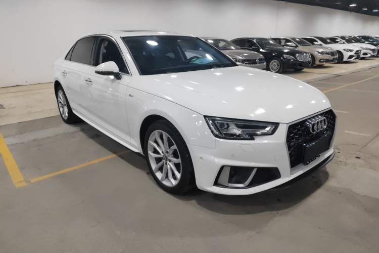 Used Audi A4L 2019 40 TFSI Fashion Edition China VI Emission Standard Exterior 2