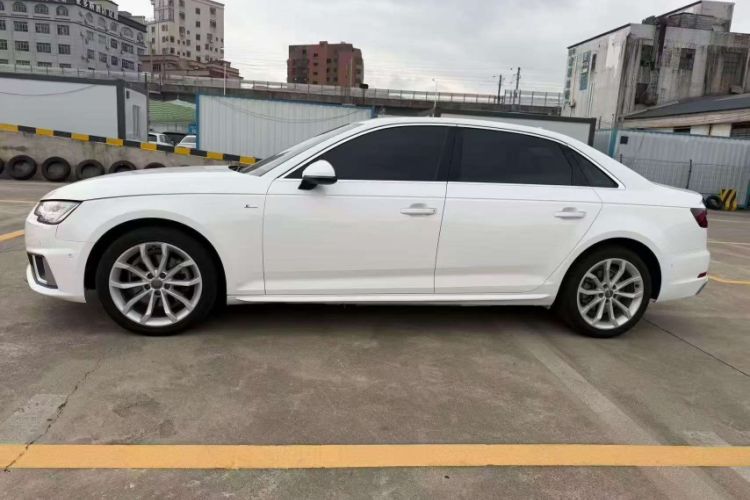 Used Audi A4L 2019 40 TFSI Fashion Edition China VI Emission Standard Exterior 2
