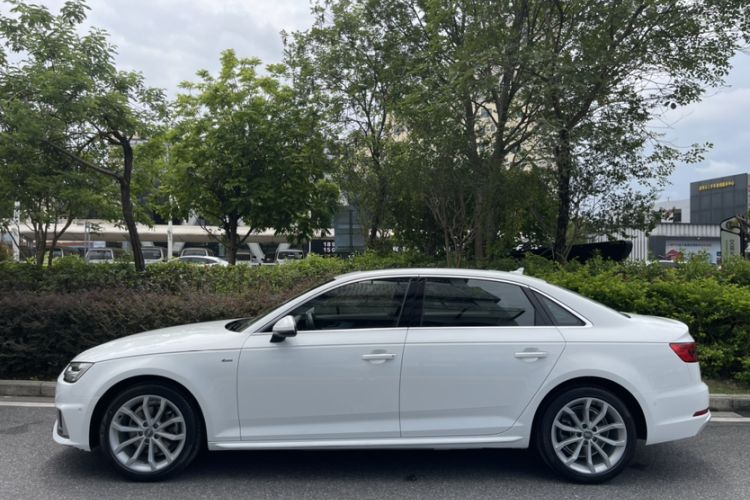 Used Audi A4L 2019 40 TFSI Fashion Edition China VI Emission Standard Exterior 2