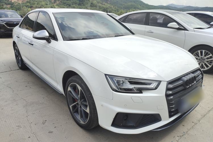 Used Audi A4L 2019 40 TFSI Fashion Edition China VI Emission Standard Exterior 2