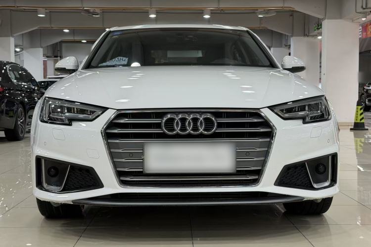 Used Audi A4L 2019 40 TFSI Fashion Edition China VI Emission Standard Exterior 2