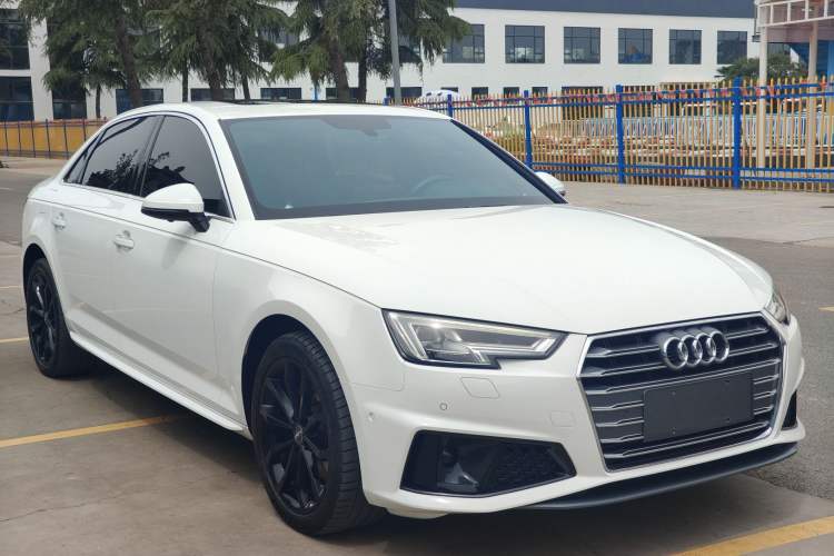 Used Audi A4L 2019 40 TFSI Fashion Edition China VI Emission Standard Exterior 2