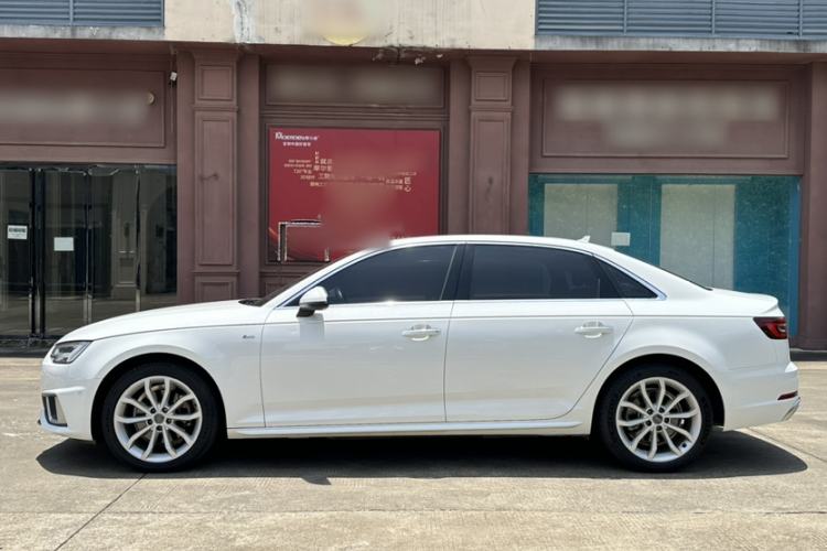Used Audi A4L 2019 40 TFSI Fashion Edition China VI Emission Standard Exterior 2