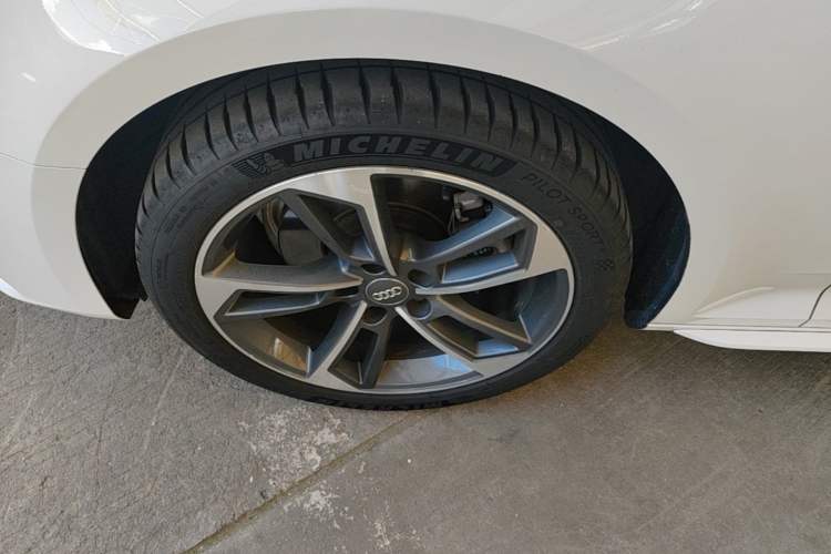 Used Audi A4L 2019 40 TFSI Ambition China VI Exterior 2