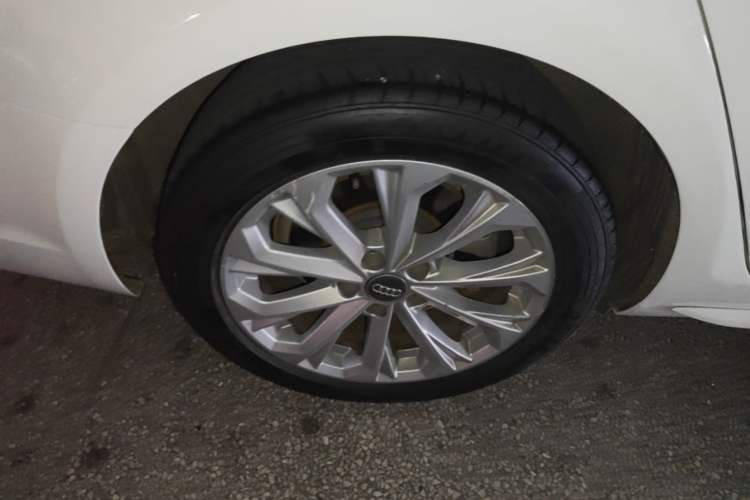 Used Audi A4L 2019 40 TFSI Ambition China VI Exterior 2