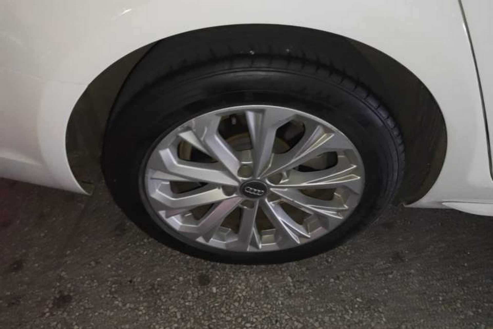 Used Audi A4L 2019 40 TFSI Ambition China VI Exterior 2