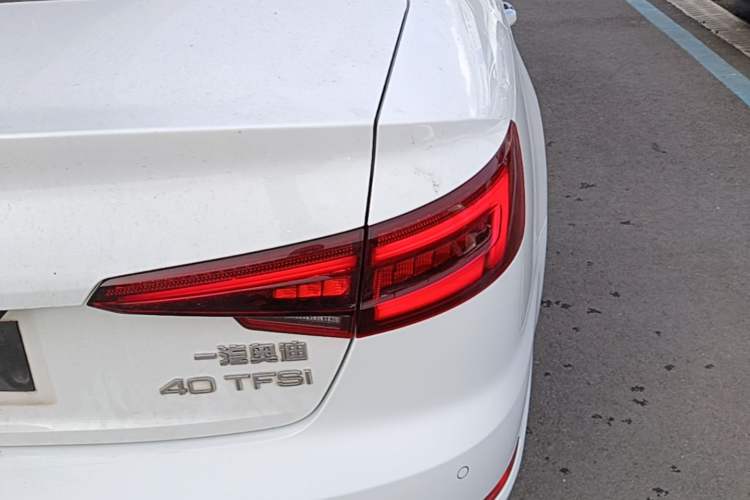Used Audi A4L 2019 40 TFSI Ambition China VI Exterior 3