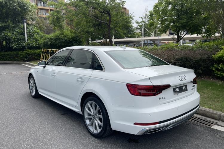 Used Audi A4L 2019 40 TFSI Fashion Edition China VI Emission Standard Exterior 3