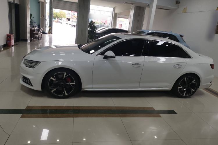 Used Audi A4L 2019 40 TFSI Ambition China VI Exterior 3