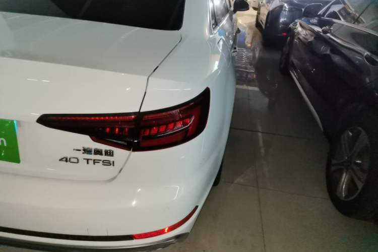 Used Audi A4L 2019 40 TFSI Fashion Edition China VI Emission Standard Exterior 3