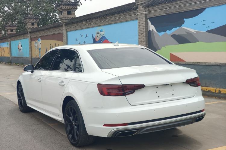 Used Audi A4L 2019 40 TFSI Fashion Edition China VI Emission Standard Exterior 3