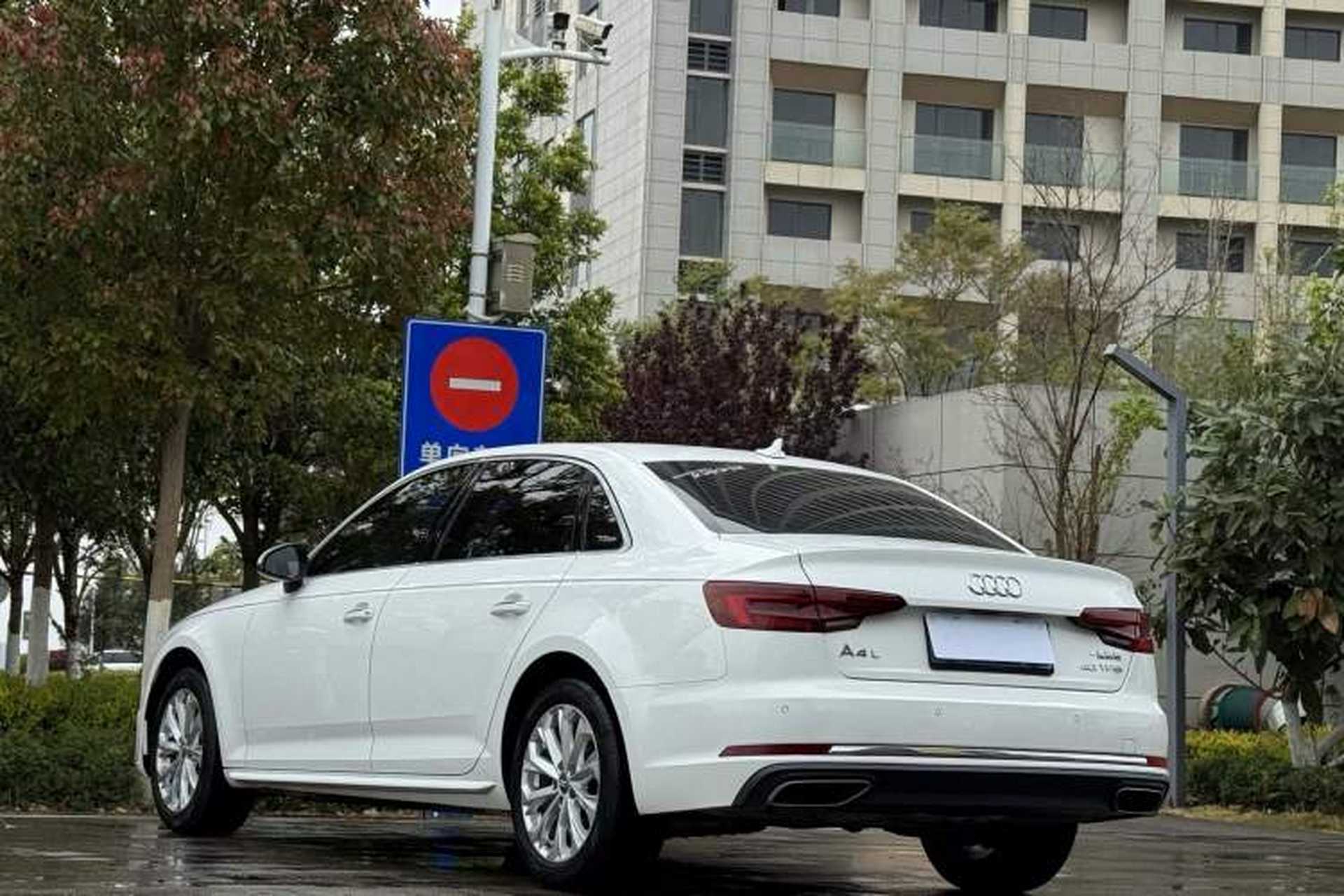 Used Audi A4L 2019 40 TFSI Ambition China VI Exterior 3